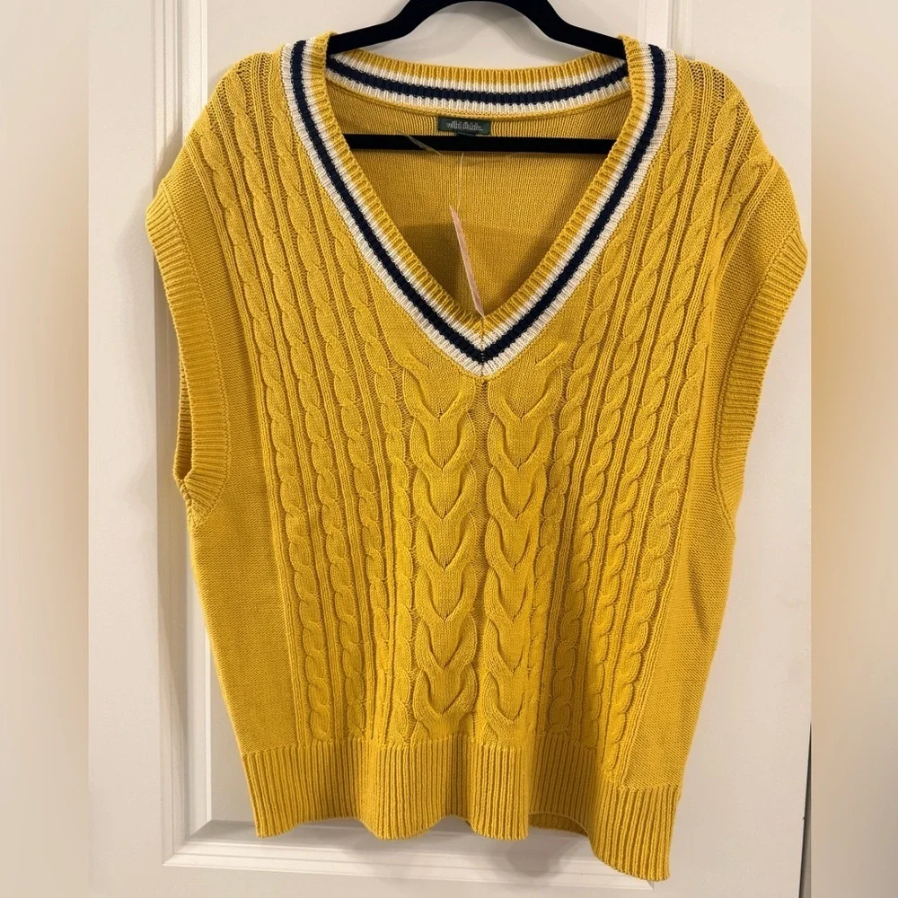 Wild Fable Preppy Yellow V-Neck Cable Knit Sweater Vest - Medium